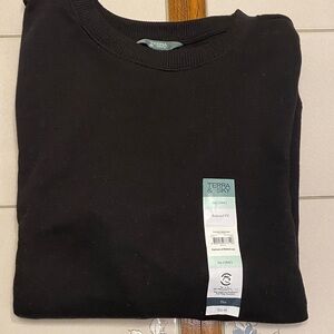 Terra & Sky Classic Black Crewneck Sweater
Size 14W or 0x